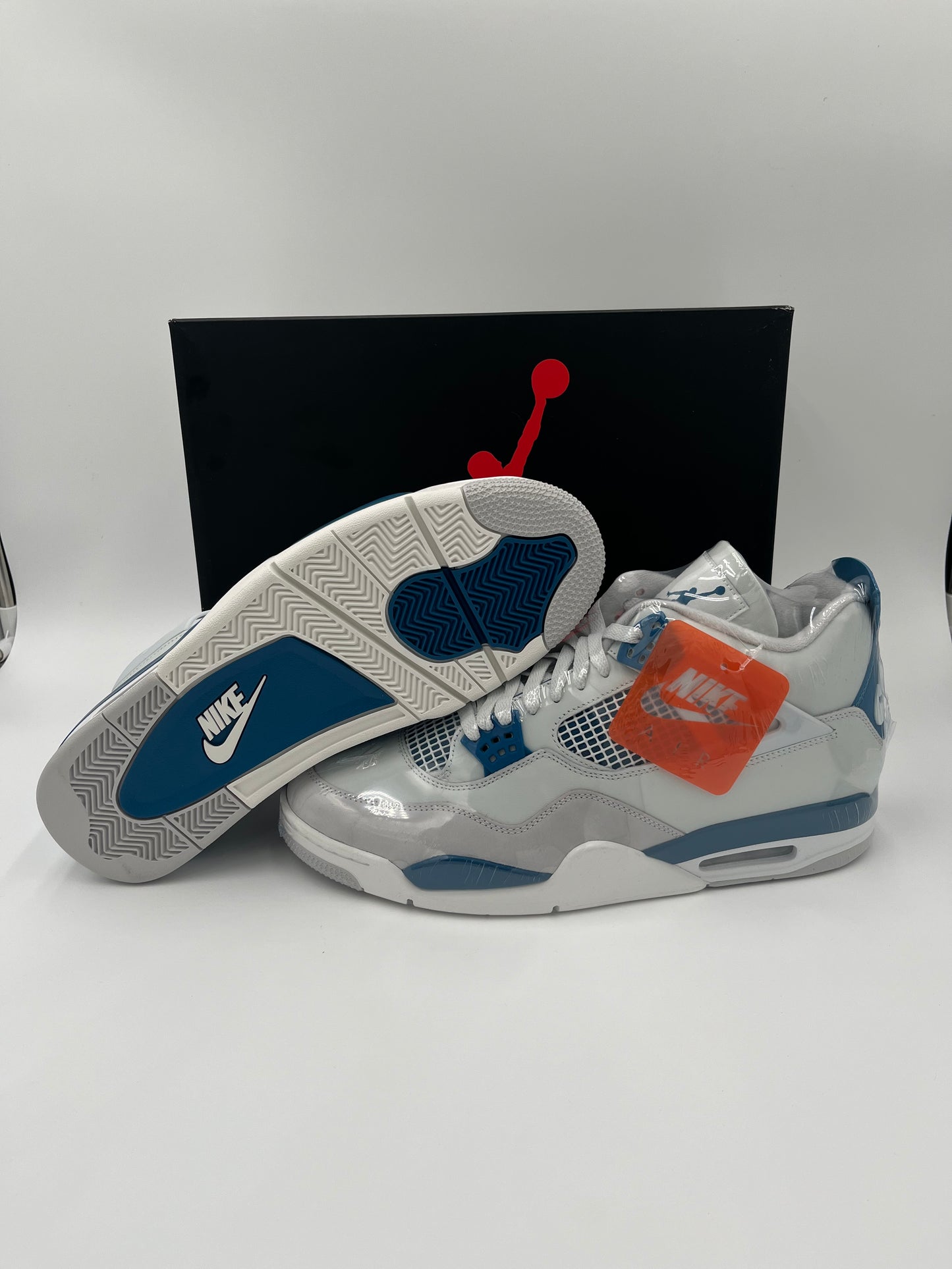 Jordan 4 military blue