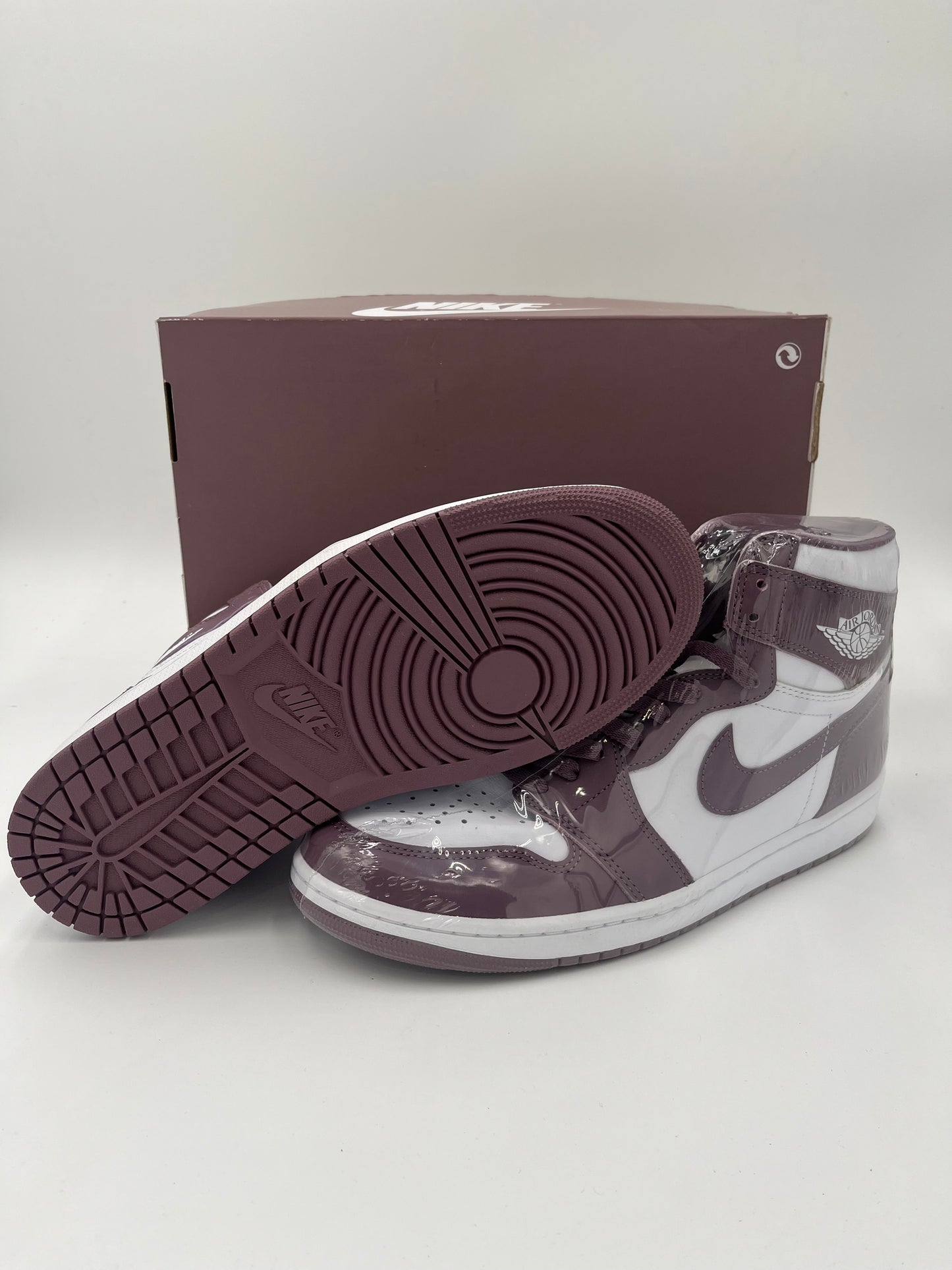 Jordan 1 mauve