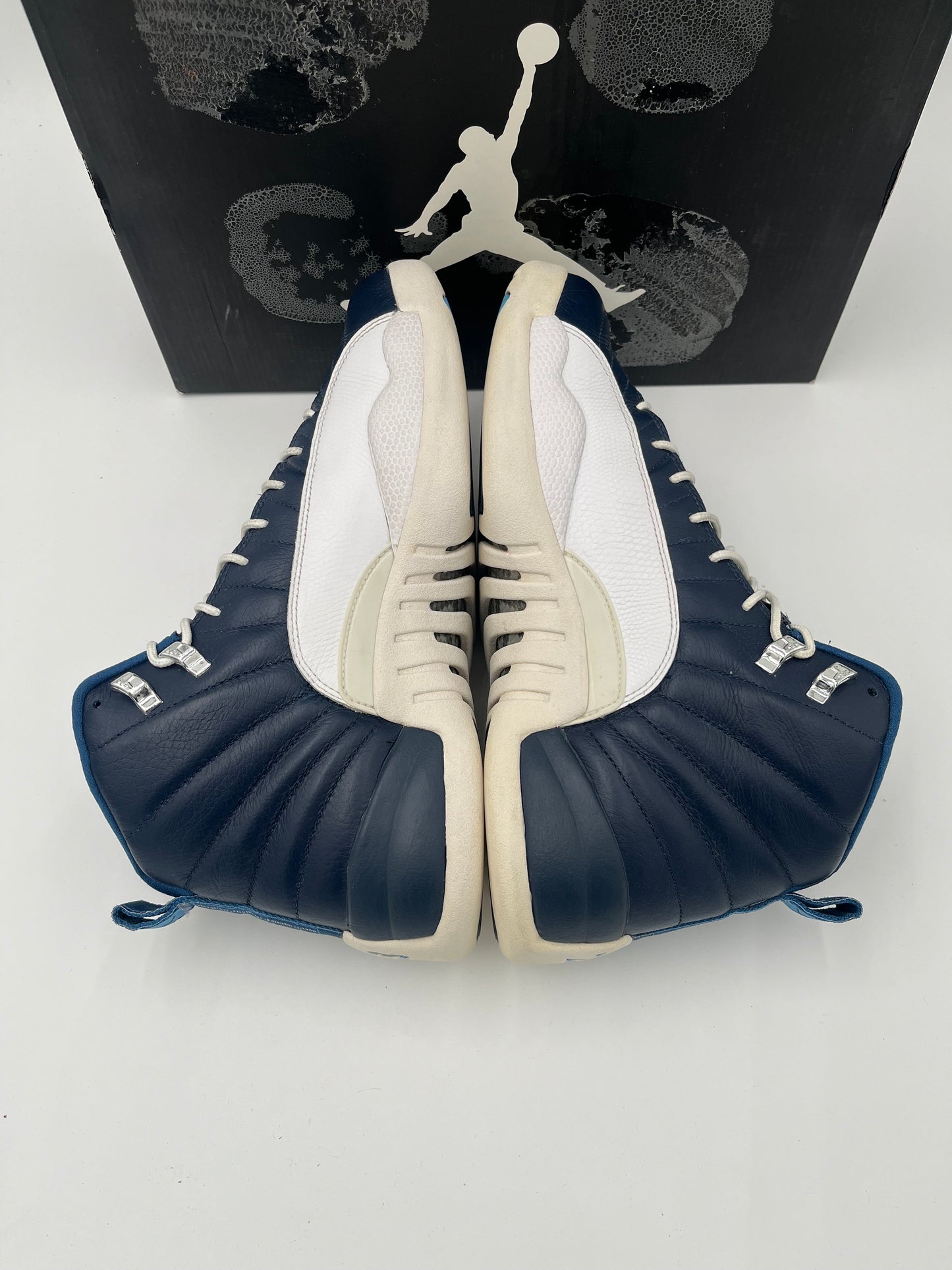 Jordan 12 obsidian