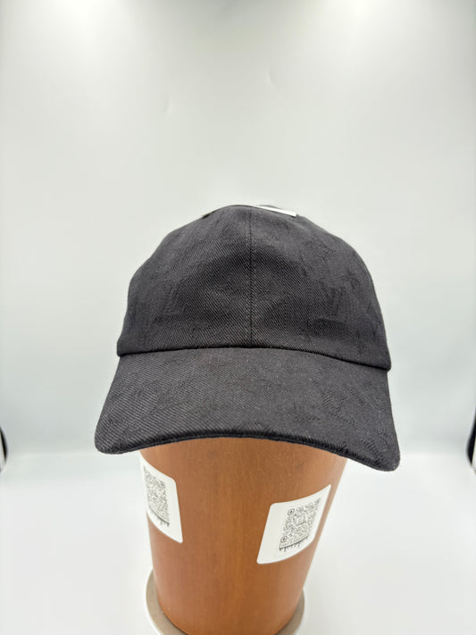 Louie Vuitton monogram cap