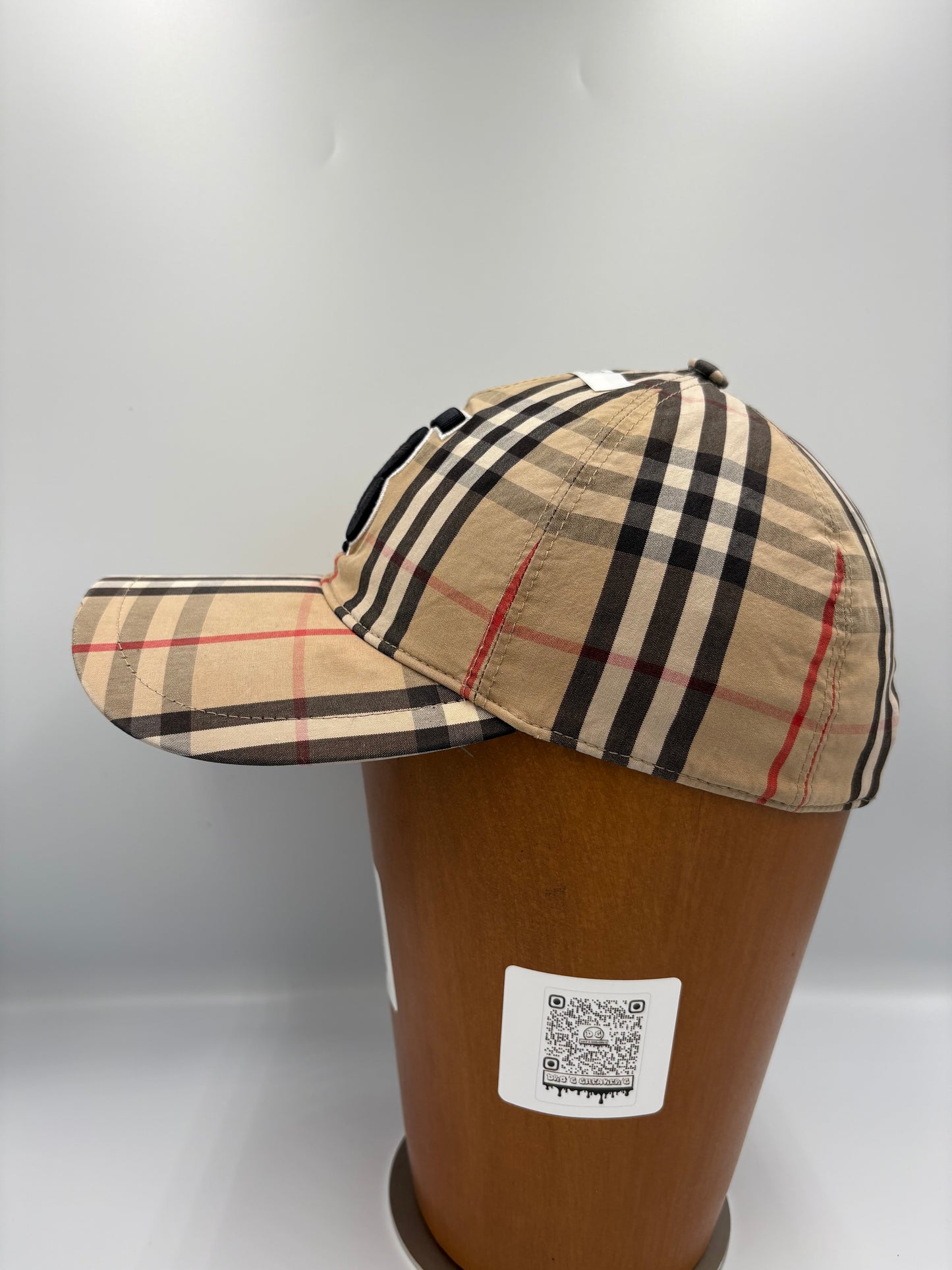 Burberry TB classic cap