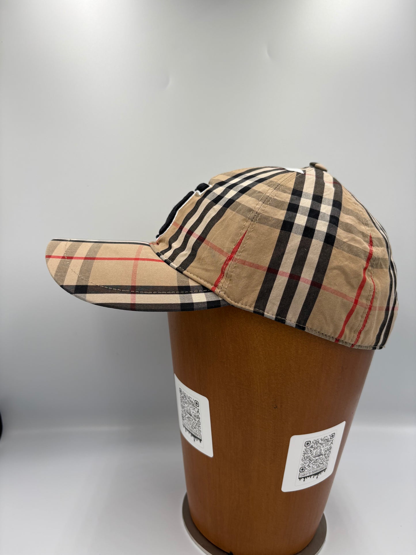 Burberry TB classic cap
