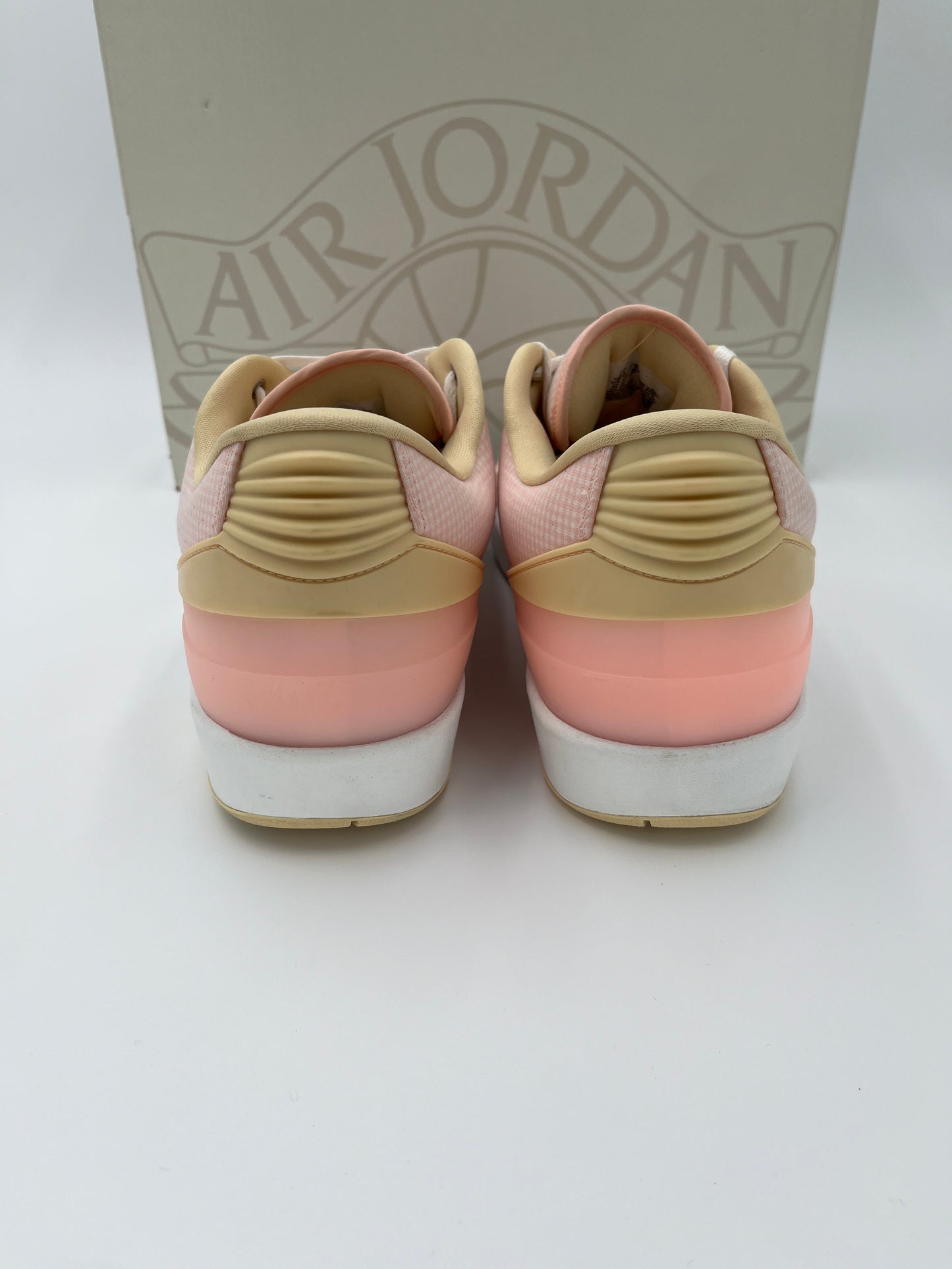Jordan 2 atmosphere