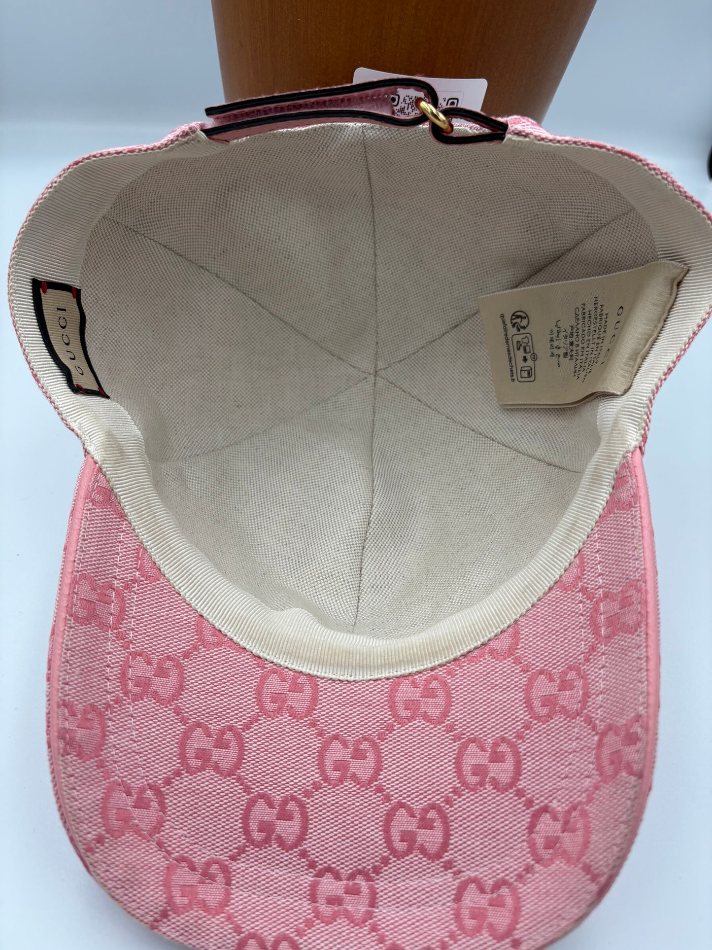 Gucci pink monogram cap